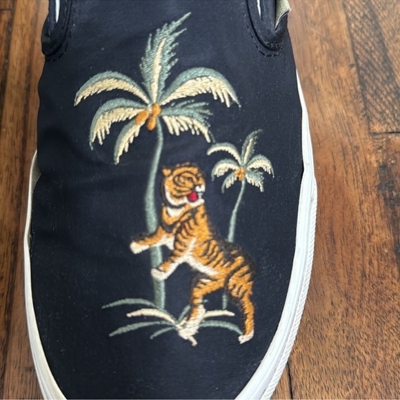 Vans Embroidered Tiger and Floral  Slip-On  Black Nylon Shoes Sneakers size 8 - Picture 5 of 16
